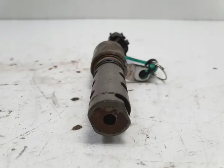 Toyota Yaris III 1.5 H HYBRID ZAWÓR FAZ ROZRZĄDU czujnik 321040538023