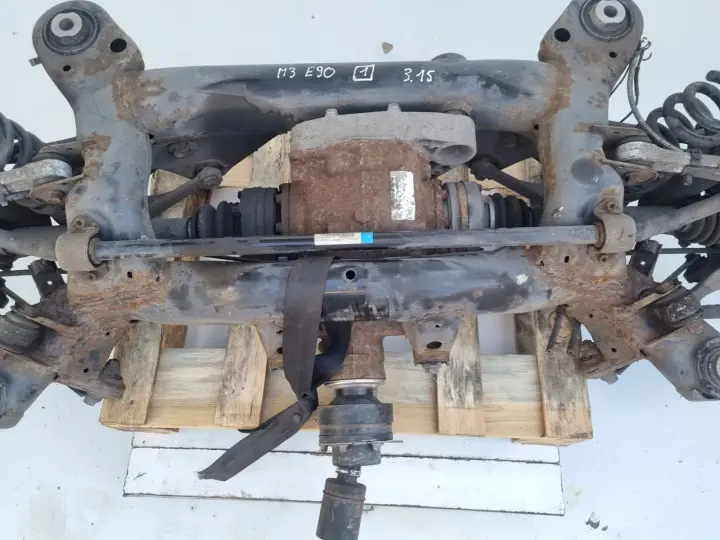 BMW E90 E92 M3 4.0 V8 420K TYLNY MOST SANKI TYLNE ZAWIESZENIE TARCZA ZACISK