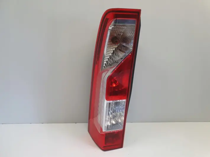 Renault Master III 10-24r TYLNIA TYLNA LAMPA LEWA lewy tył 65550023R