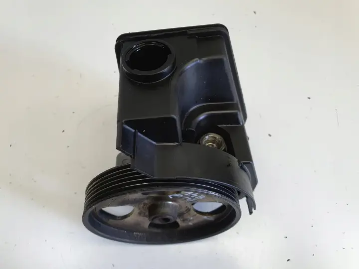 Peugeot 206 1.4 8V POMPA WSPOMAGANIA