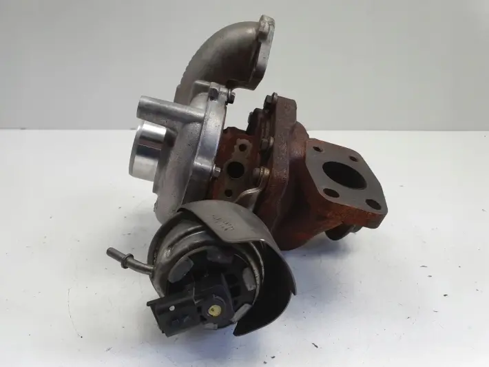 Volvo V60 S60 II 1.6 D2 TURBOSPRĘŻARKA turbo 9686120680