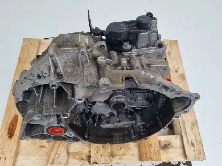 Volvo S60 II V60 2.0 D4 SKRZYNIA BIEGÓW manualna 1285017 BG9R-7002-KA