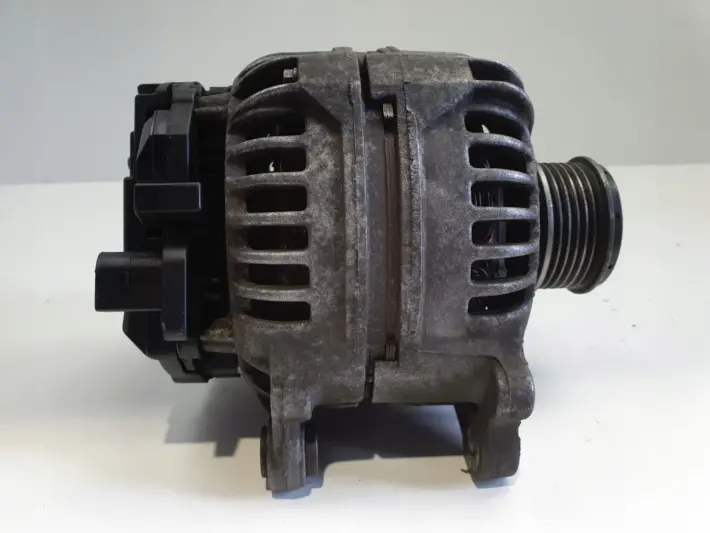 VW Golf IV 1.9 TDI ALTERNATOR bosch 028903028E 120A
