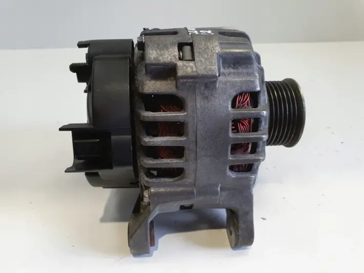 Renault Clio III 1.2 16V ALTERNATOR 8200654541
