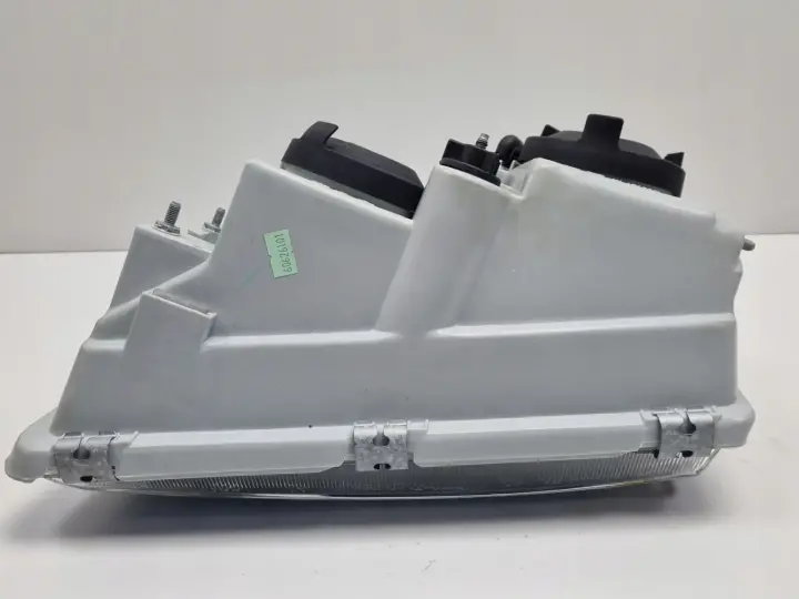 Volvo S40 II V40 LIFT PRZEDNIA LAMPA PRAWA PRAWY PRZÓD nowa europa CIEMNA