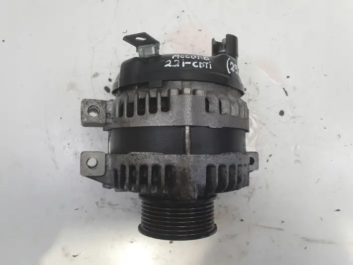 Honda Accord VII 2.2 iCDTI ALTERNATOR 104210-3911