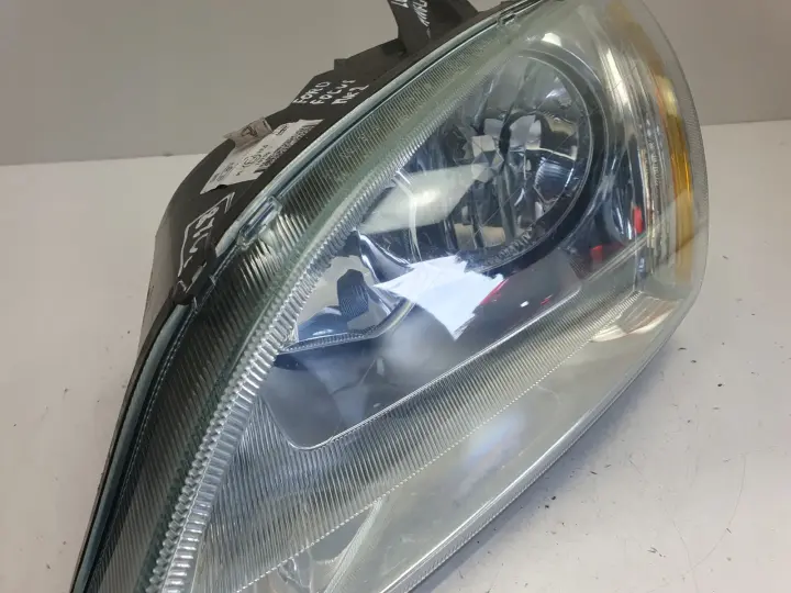 Ford Focus mk2 02-06 PRZEDNIA LAMPA LEWA lewy przód anglik 4M51-13W030-BC