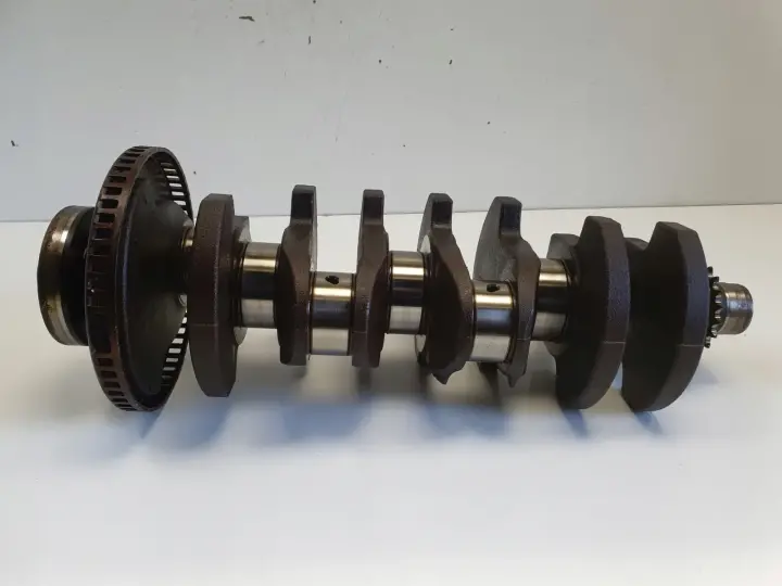 Audi A4 B6 1.8 T turbo WAŁ KORBOWY AVJ