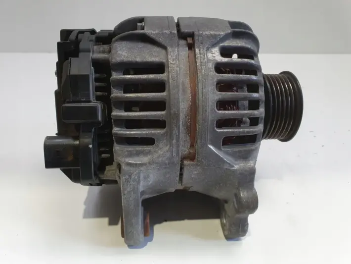 VW New Beetle 2.0 8V ALTERNATOR 028903028D bosch 90A