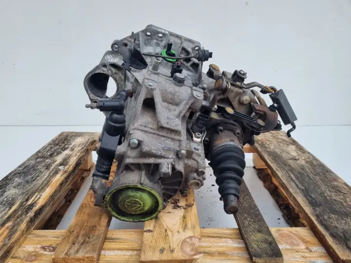 VW Bora 1.6 16V SKRZYNIA BIEGÓW ERT manualna MANUAL