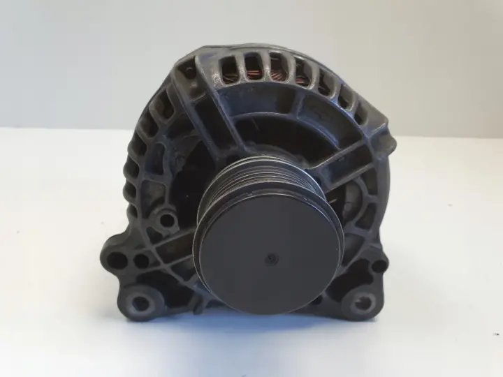 Skoda Octavia I 1.9 TDI ALTERNATOR Bosch 028903028E 120A