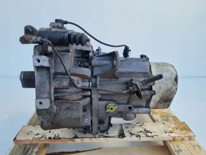Mitsubishi Carisma 1.9 DID SKRZYNIA BIEGÓW JC5225 manualna MANUAL