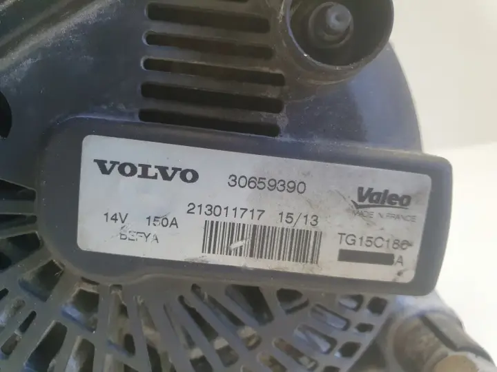 Volvo V60 I V40 II 1.6 D2 ALTERNATOR 30659390 valeo 150A