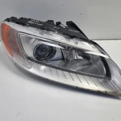 Volvo S80 II V70 III 06-16r PRZEDNIA LAMPA PRAWA PRAWY PRZÓD xenon 31214348