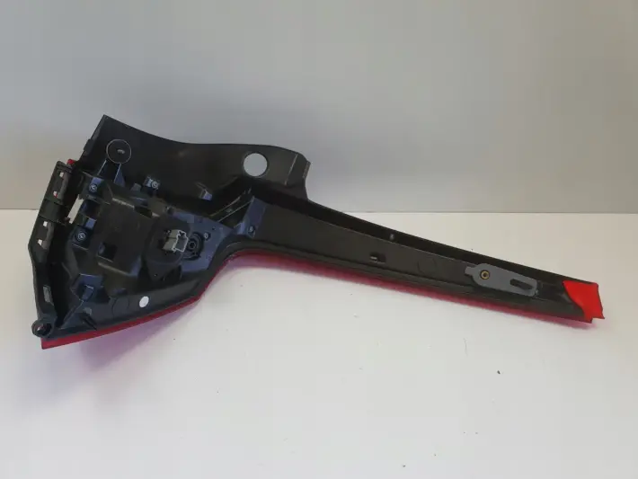 Volvo V90 II TYLNIA TYLNA LAMPA LEWA lewy tył oryginał 32228008