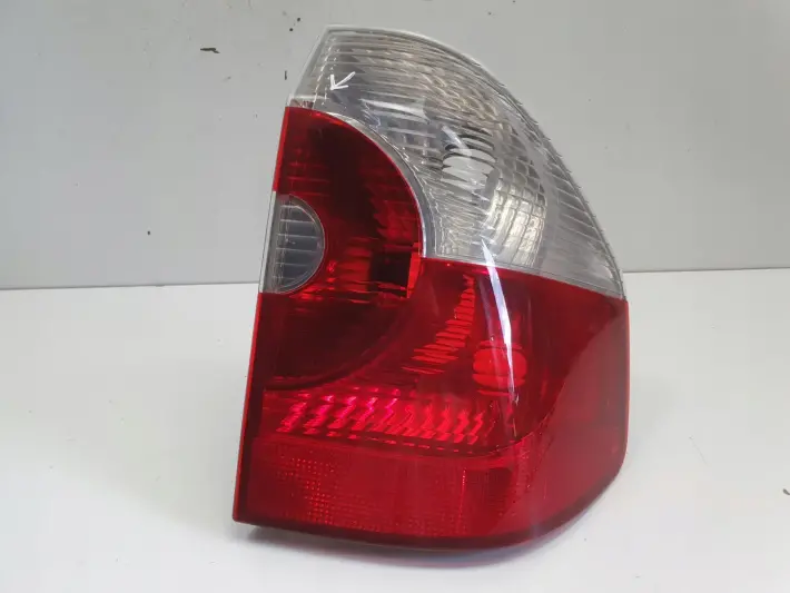 BMW X3 E83 03-10r TYLNA TYLNIA LAMPA PRAWA PRAWY TYŁ