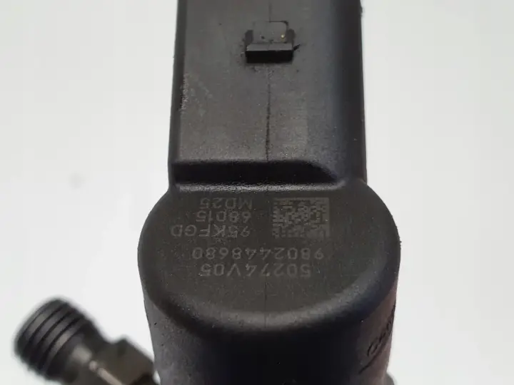 Volvo Peugeot Citroen Mazda 1.6 HDI D WTRYSKIWACZ wtrysk 9802448680
