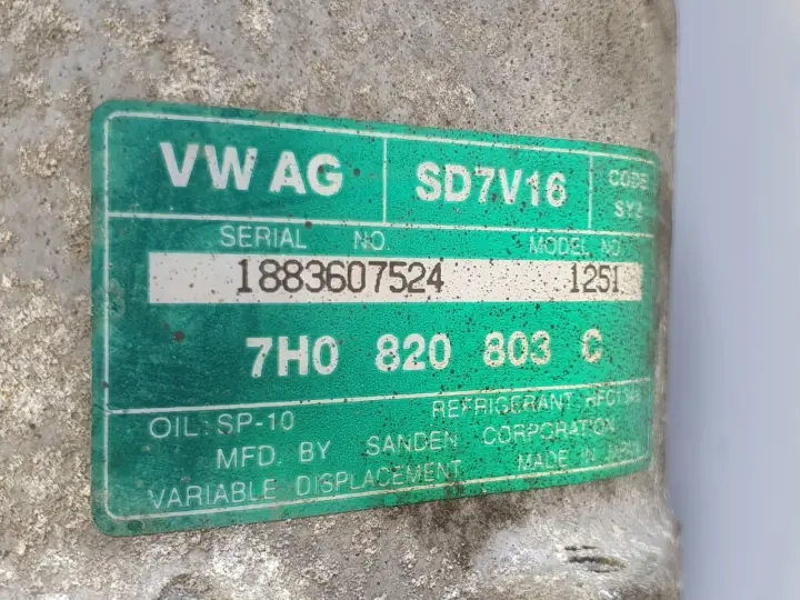 VW Transporter T5 2.0 8V SPRĘŻARKA KLIMATYZACJI pompa 7H0820803C