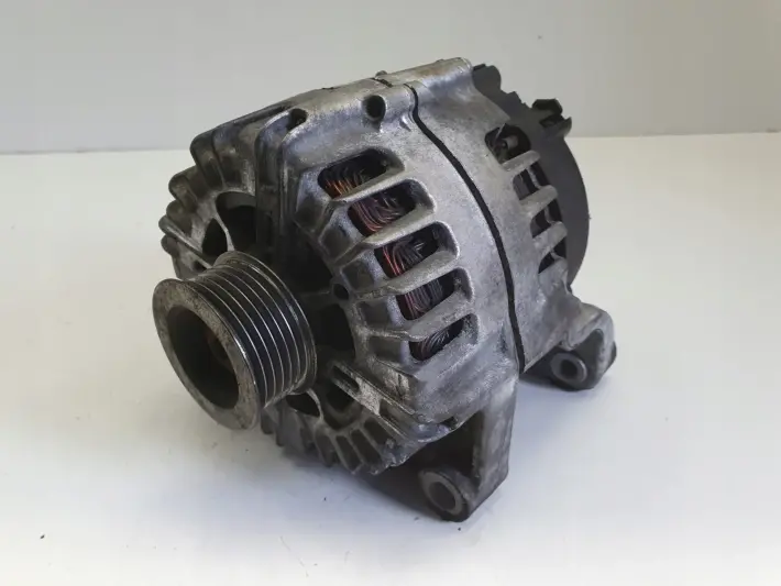 BMW E87 E90 2.0 D N47 ALTERNATOR 7802261 AI04 FG18S019 180A valeo 2543461C