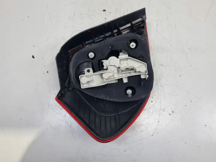 BMW E87 04-10r TYLNA LAMPA PRAWA prawy tył pasażera 08-4444-1946R-F DEPO