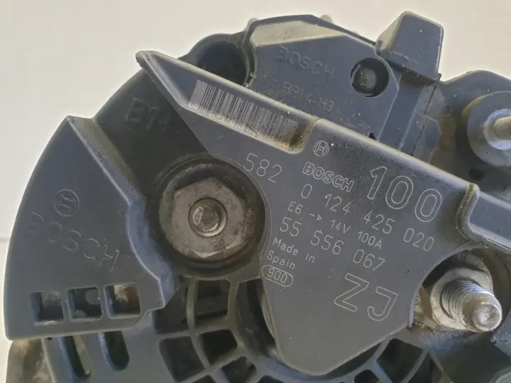 Opel Astra H III 1.6 16V ALTERNATOR 0124425020