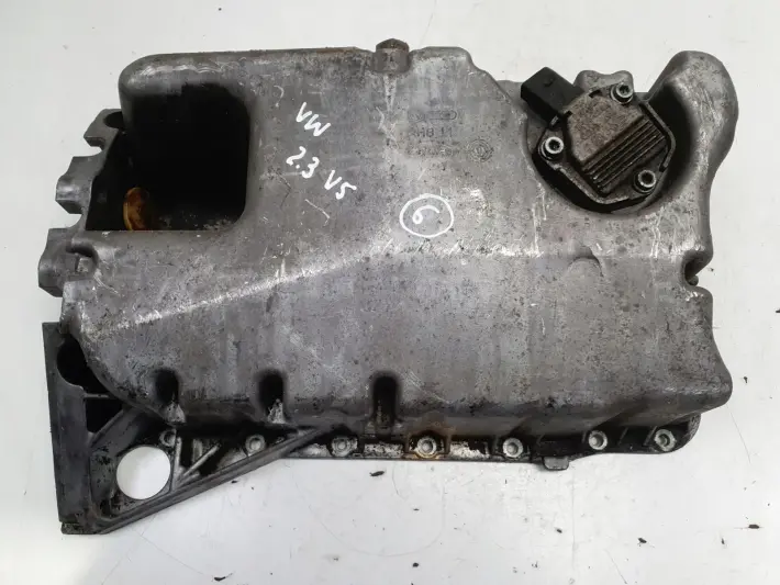 VW Golf IV 2.3 V5 MISKA OLEJOWA oleju 066103603M