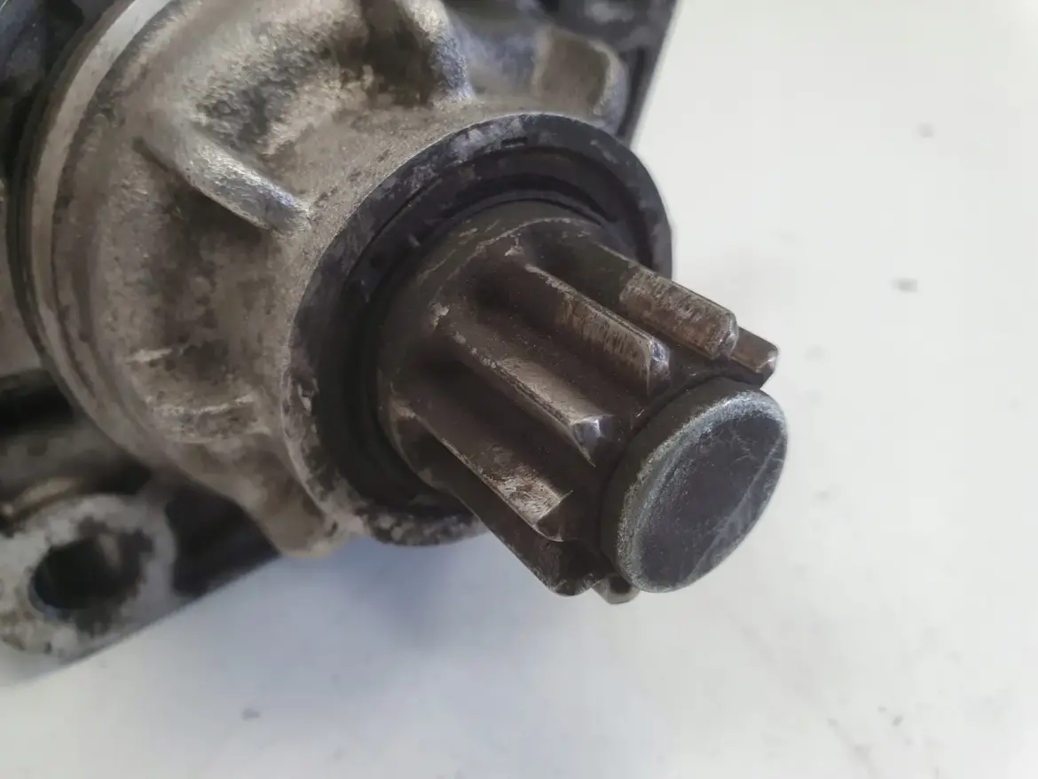 Audi A3 8L 1.8 T ROZRUSZNIK 0001125018