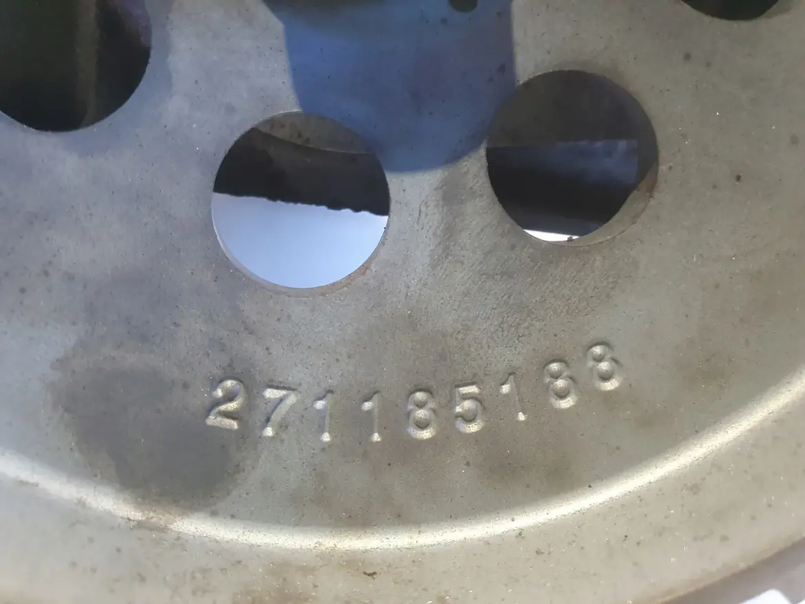 Opel Insignia 2.0 CDTI POKRYWA ZAWORÓW wałki 55565668