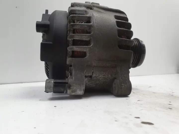 Volvo V40 II 1.6 D2 ALTERNATOR valeo 30644799