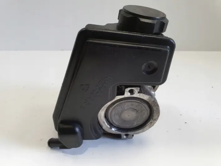 Peugeot 206 1.4 8V POMPA WSPOMAGANIA