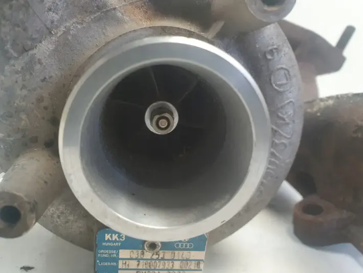 VW Golf V 1.9 TDI TURBOSPRĘŻARKA turbo 038253014G