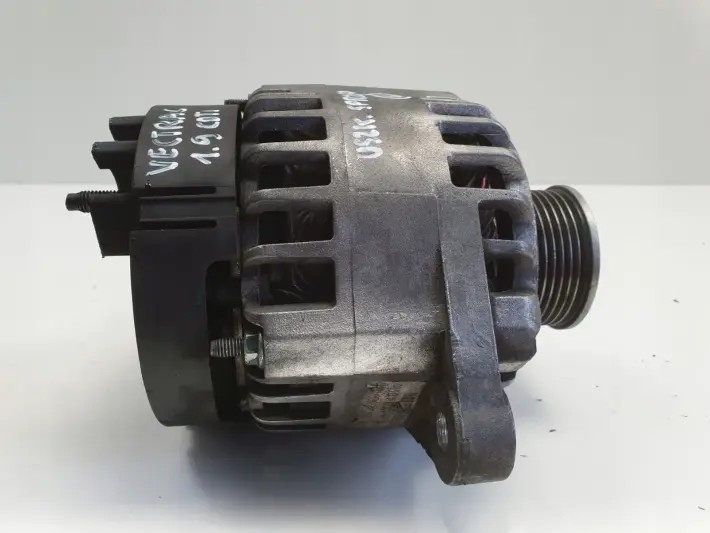 Opel Vectra C 1.9 CDTI ALTERNATOR denso 13117340 105A
