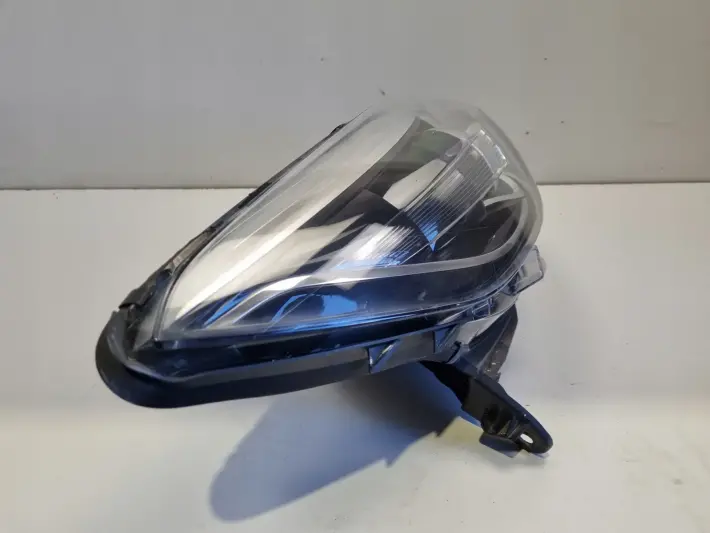 Renault Captur I 13-19r PRZEDNIA LAMPA PRAWA PRAWY PRZÓD europa 260100947R