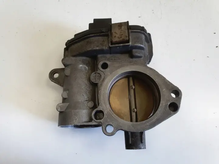 Citroen C4 1.4 16V PRZEPUSTNICA 9647925480