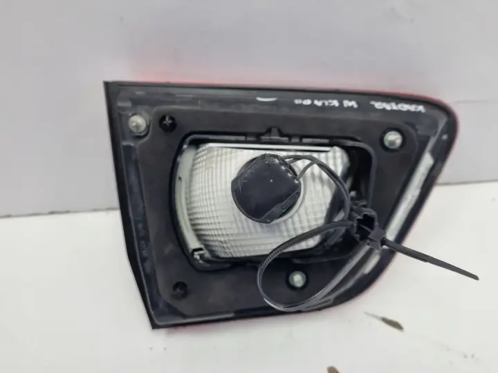 Renault Kadjar TYLNIA TYLNA LAMPA PRAWA prawy tył w klapę 265508898R