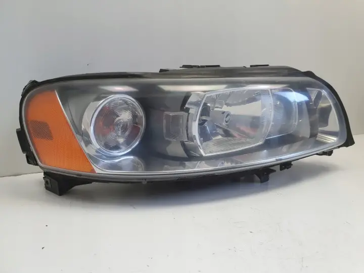 Volvo S60 I V70 II XENON LIFT PRZEDNIA LAMPA PRAWA prawy przód KPL 30784250