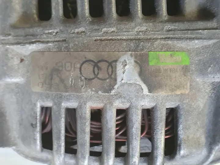 Audi A4 B5 Passat B5 1.6 8V ALTERNATOR valeo