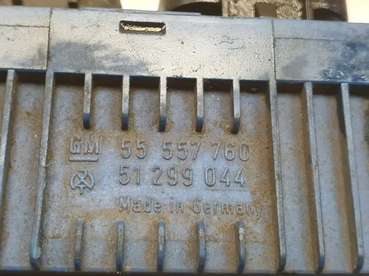 Opel Corsa C D Diesel PRZEKAŹNIK SWIEC ŻAROWYCH 55557760