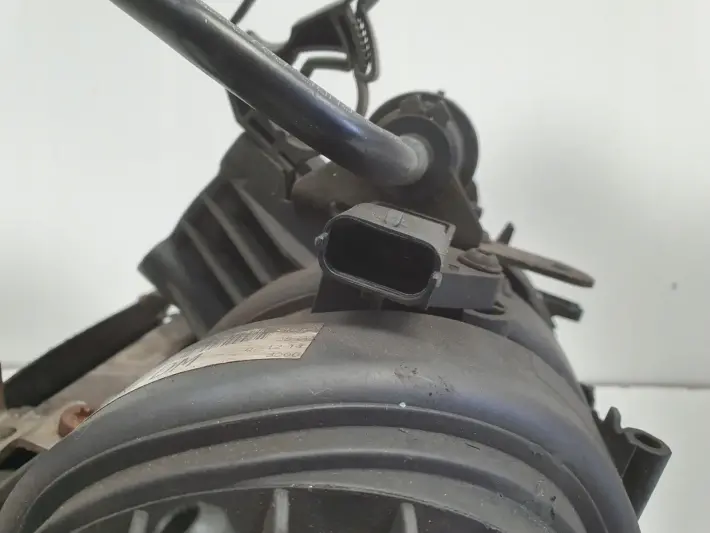 Opel Corsa D 1.0 12V KOLEKTOR SSĄCY 0280600062 55557905