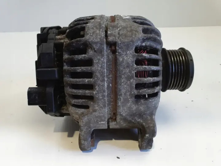 VW Golf V 1.9 TDI ALTERNATOR bosch 06F903023F 140A
