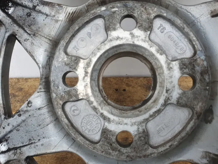 Audi 80 B4 FELGA ALUMINIOWA ALUFELGA 893601025P