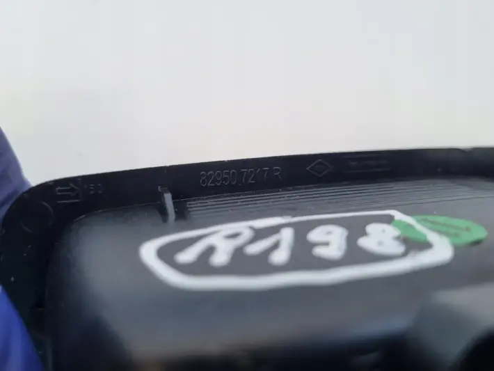 Renault Captur I Clio IV PRZEŁĄCZNIK SZYB panel włącznik 82950721R