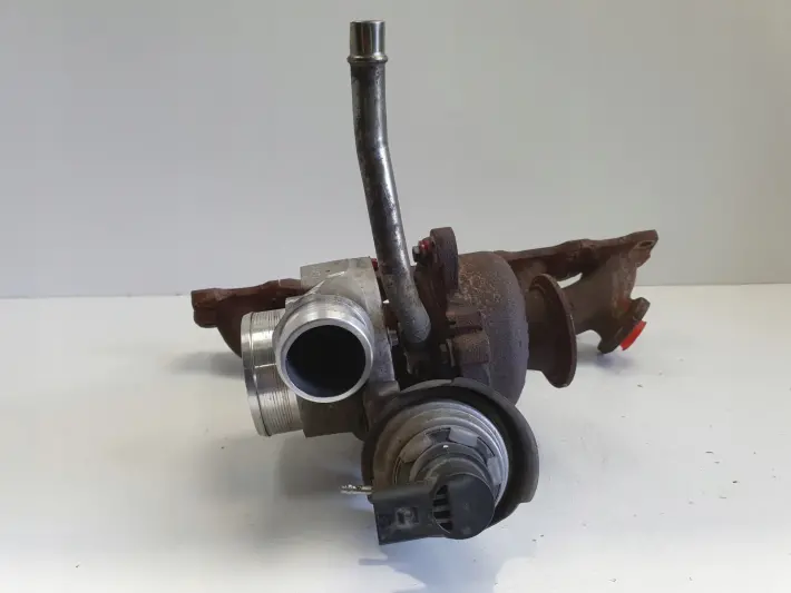 Volvo V40 II 2.0 D3 TURBOSPRĘŻARKA turbo 31380220