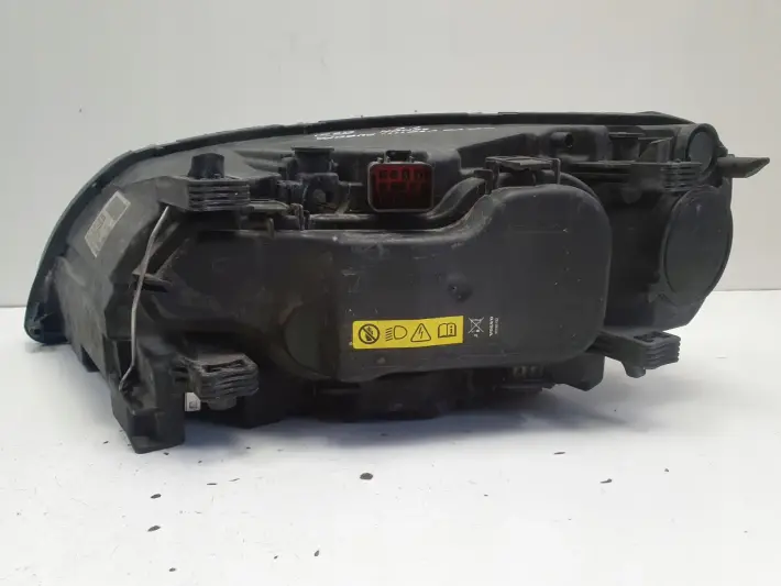 Volvo V70 III XC70 S80 II XENON PRZEDNIA LAMPA PRAWA prawy przód 31214348