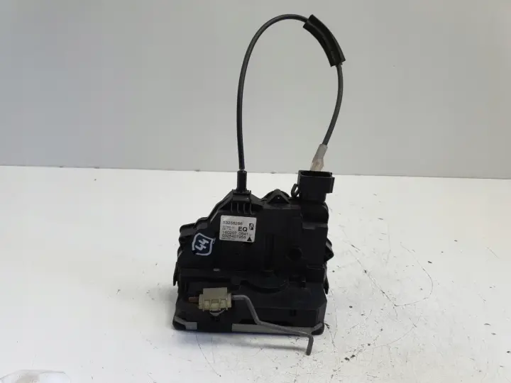 Opel Corsa D ZAMEK DRZWI lewy tył kierowcy 13258266 EQ