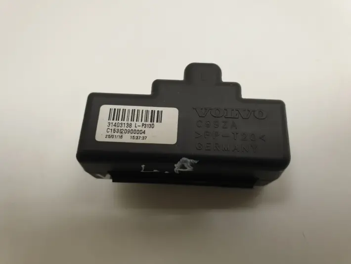 Volvo V70 III LAMPKA PODŚWIETLENIE DESKI 31403138