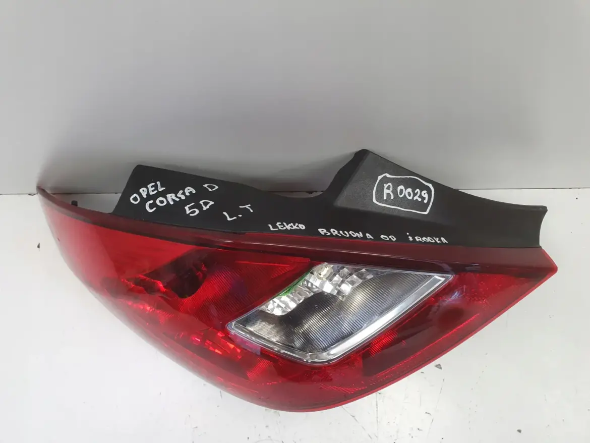 Opel Corsa D 5 drzwi TYLNA LAMPA LEWA lewy tył kierowcy