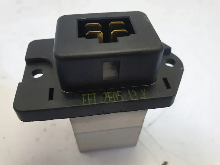 Kia Sorento II OPORNICA REZYSTOR DMUCHAWY