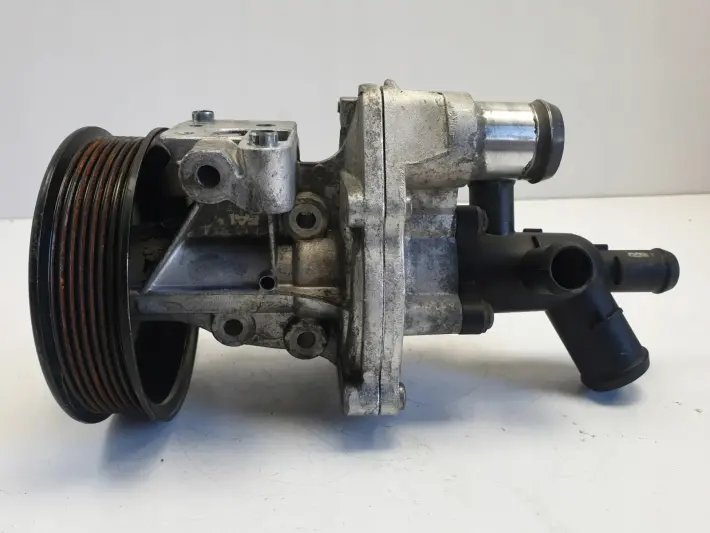 Ford Transit MK6 2.4 TDDI POMPA WODY YC1Q-8A544-AC