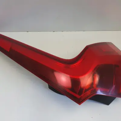 Volvo V90 II TYLNIA TYLNA LAMPA PRAWA prawy tył oryginał 32228833